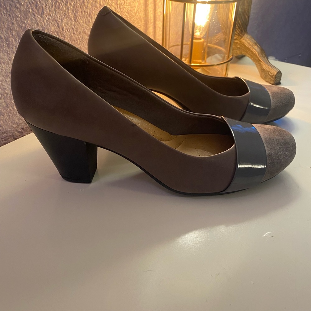 Clarks collection soft cushion grey block heels 8 1/2